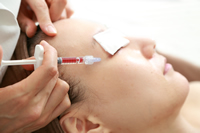 ヒアルロン酸注入（シワ・クマ）