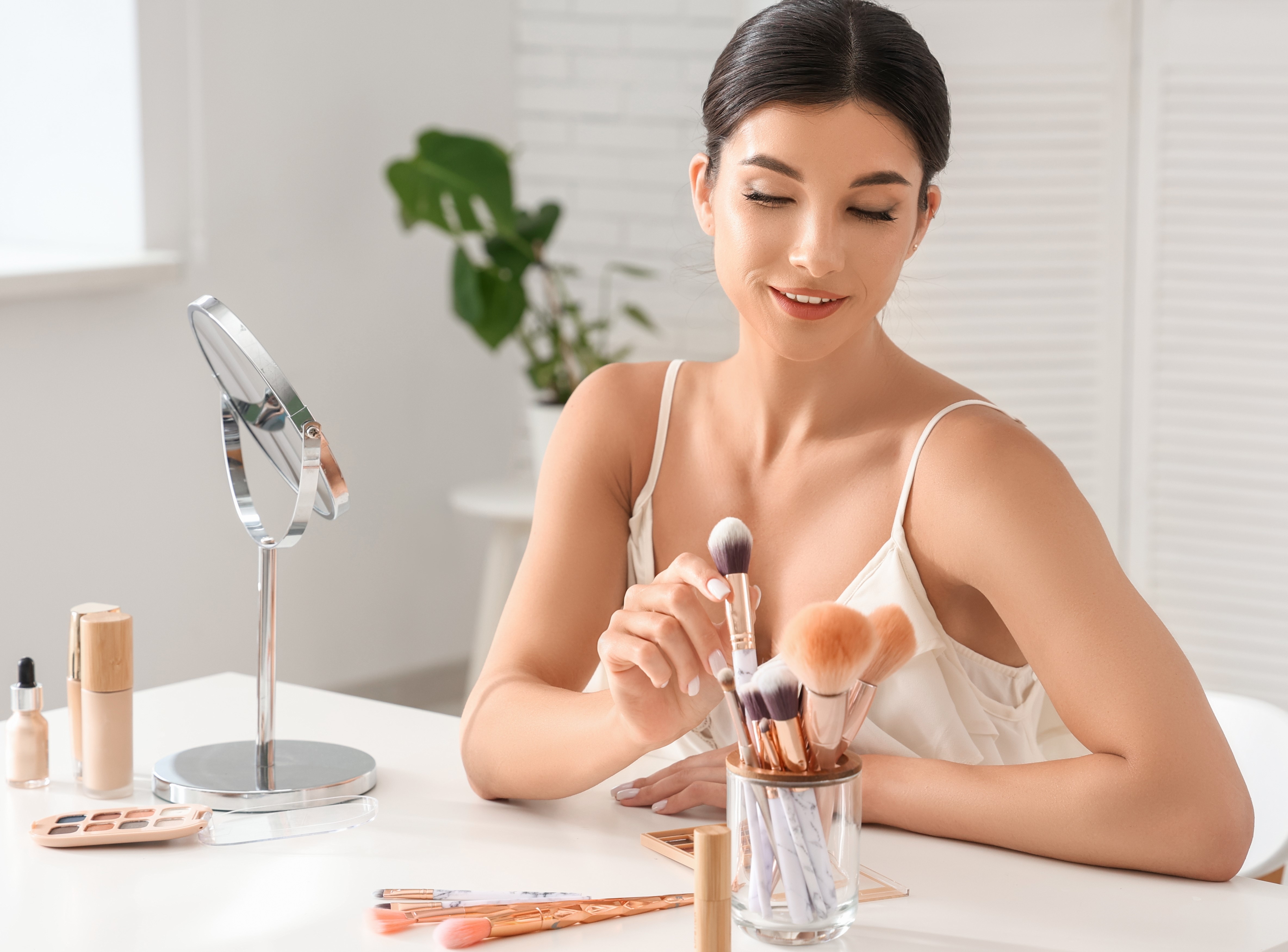 【春の花粉症・ゆらぎ対策メイク】皮膚科医がレクチャーする肌荒れしている時のメイク術やアイテム選びのポイント！