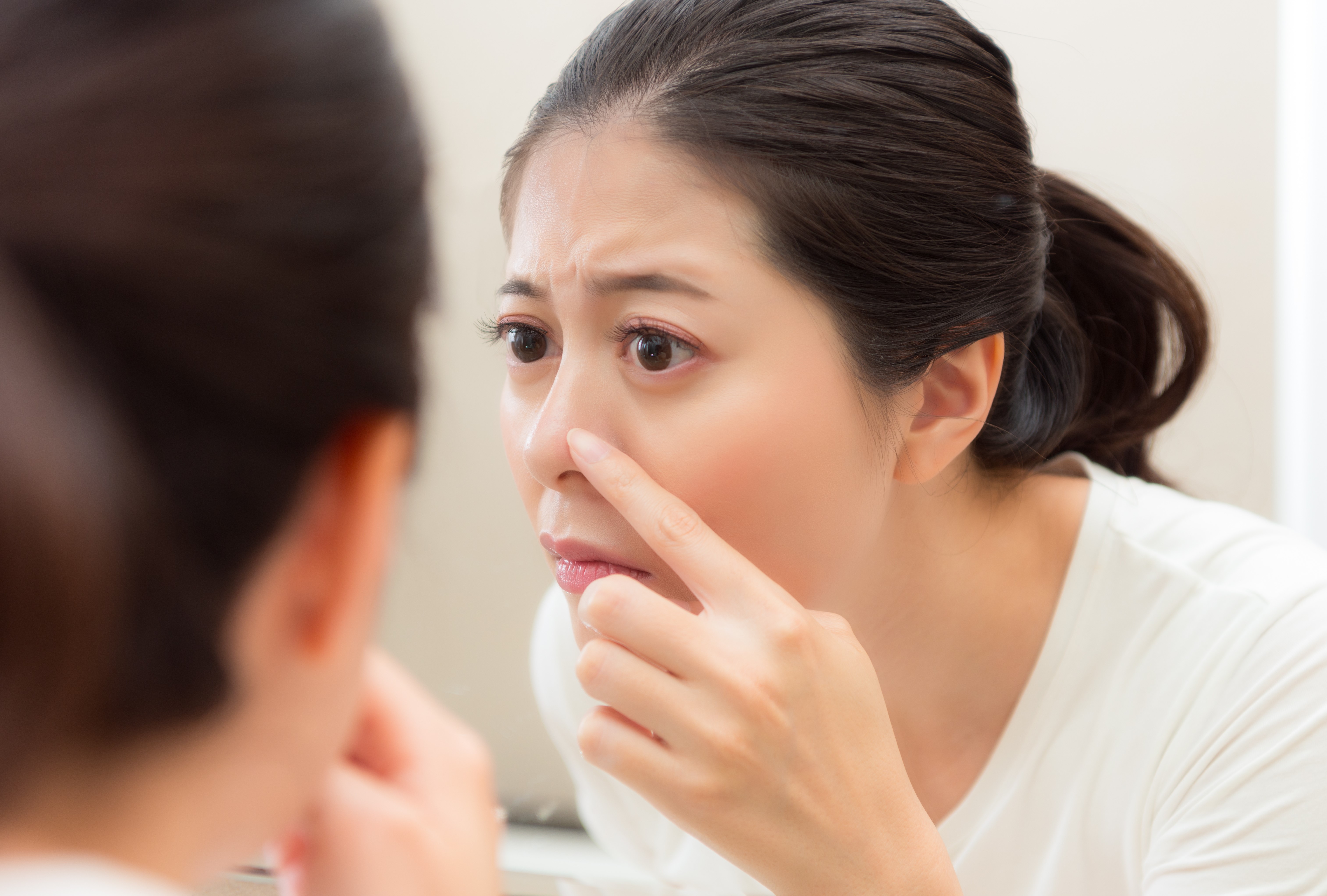 【角栓除去の洗浄新技術】加齢とともに増える角栓、「くすみ」の原因にも！予防ケアを解説！