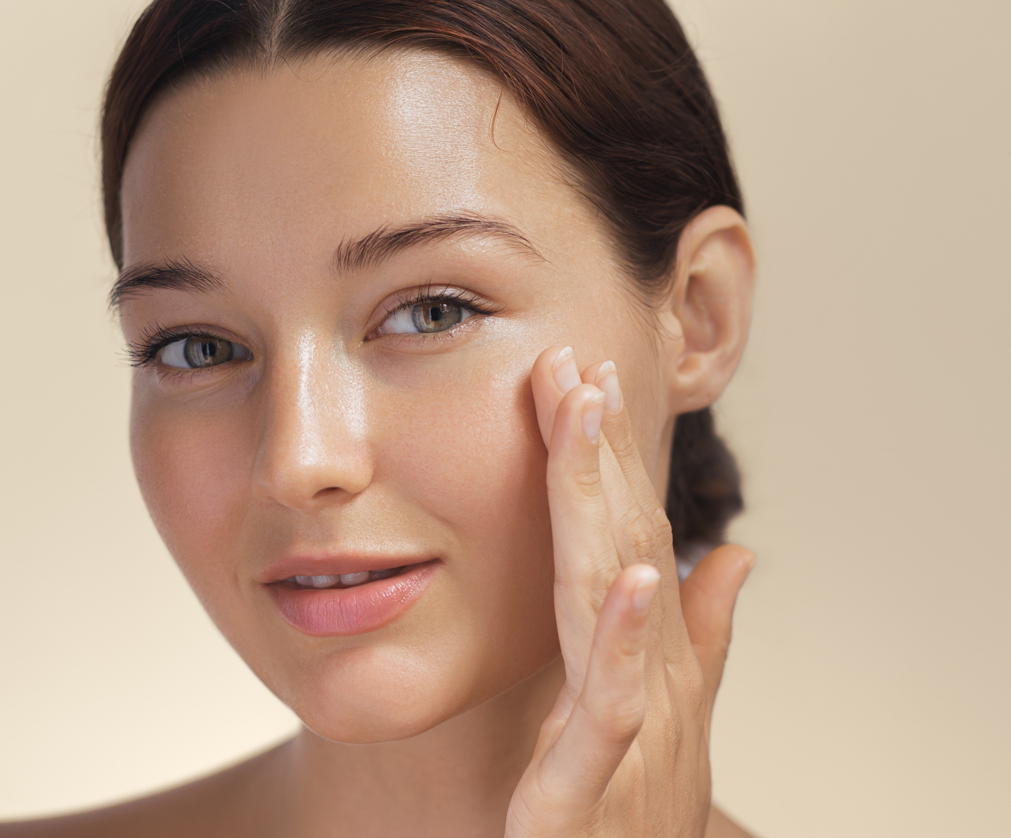 医師が教える夏枯れ肌を回復させるセルフケア【クレンジング・保湿・角質ケア】